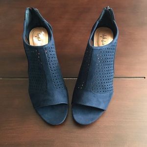 NWOT Style & Co Heels 10
